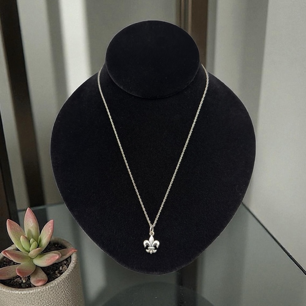 James Avery Sterling Silver Fleur-de-Lis Pendant on 19” BGE 925 Chain | Necklace